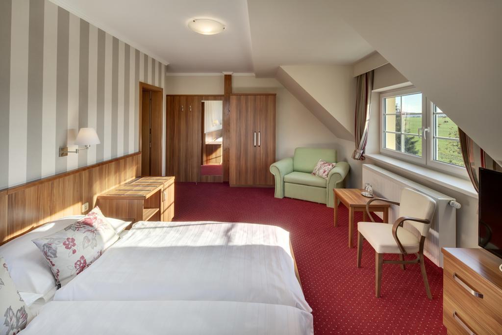 Hotel Kolonie Křivoklát Δωμάτιο φωτογραφία